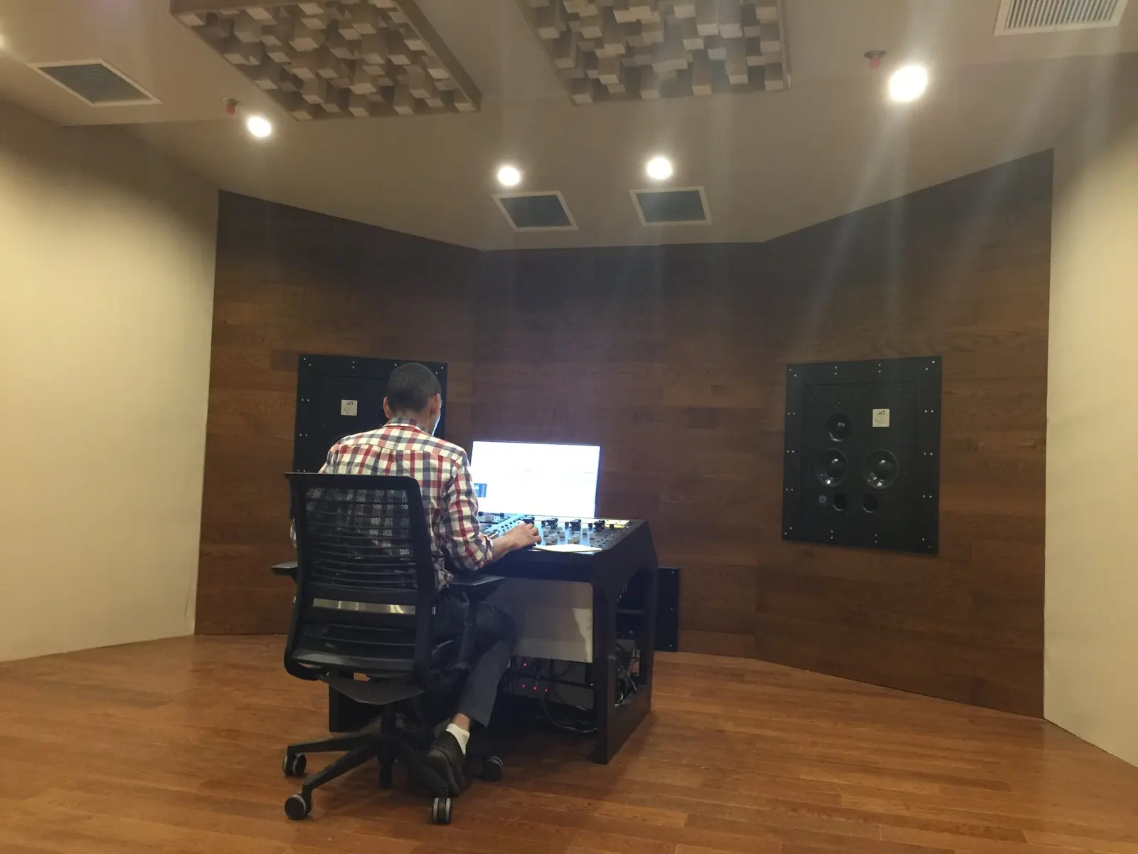 Adam Gonsalves of Telegraph Mastering at work in the new studio 9 months later.